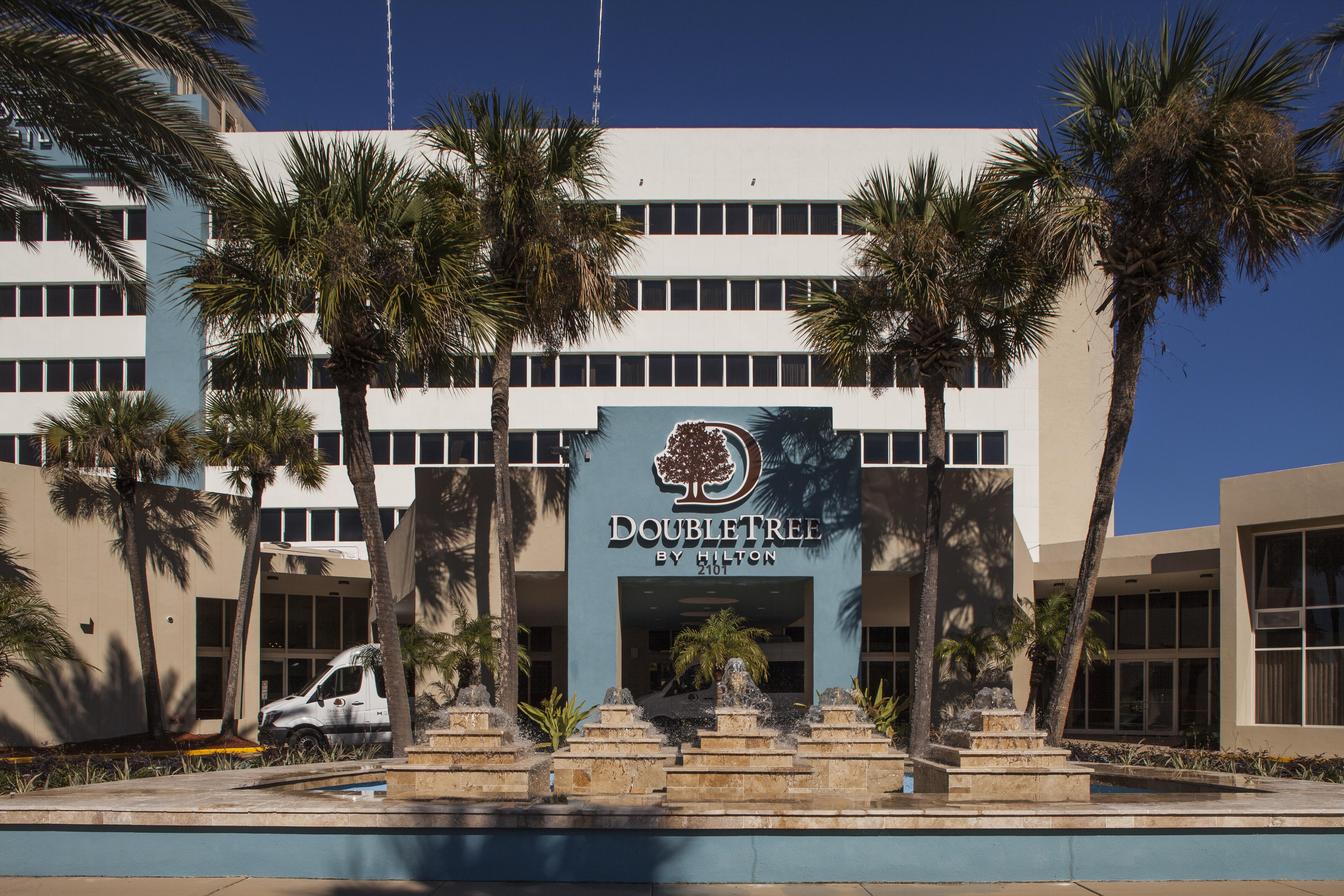 Doubletree By Hilton Hotel Jacksonville Airport Экстерьер фото