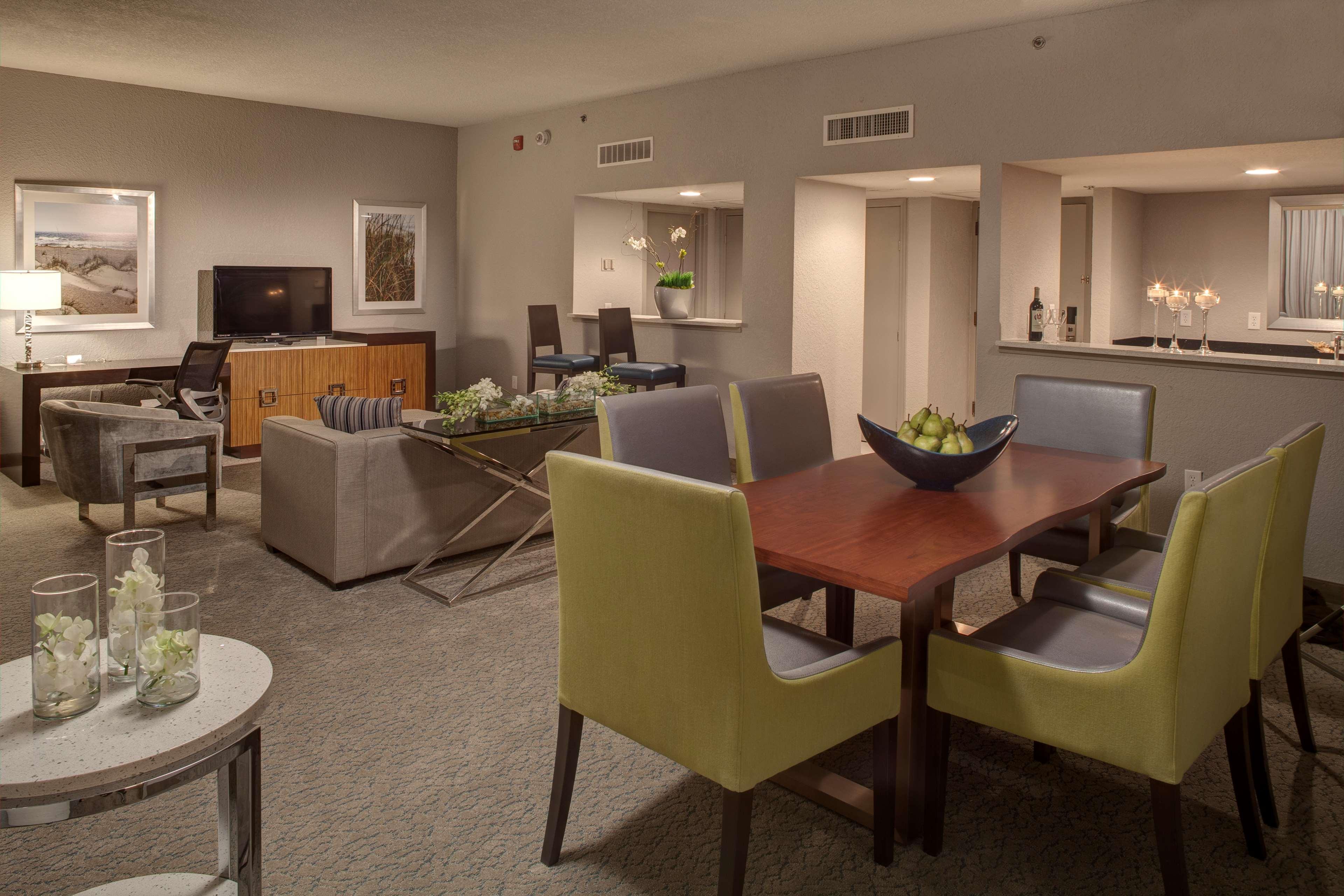 Doubletree By Hilton Hotel Jacksonville Airport Экстерьер фото